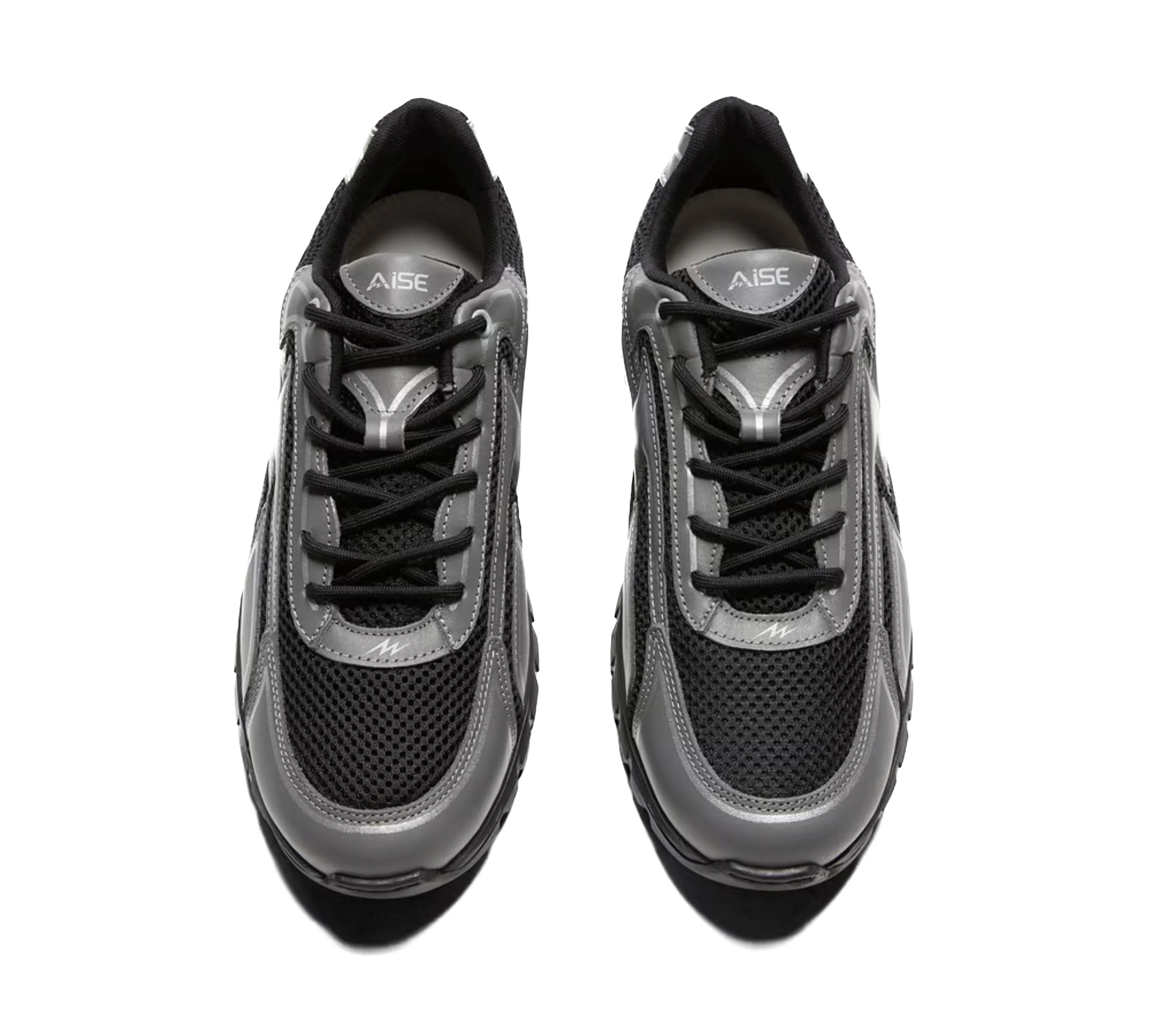 Aise Cosmo Runner ‘Dark Charcoal’