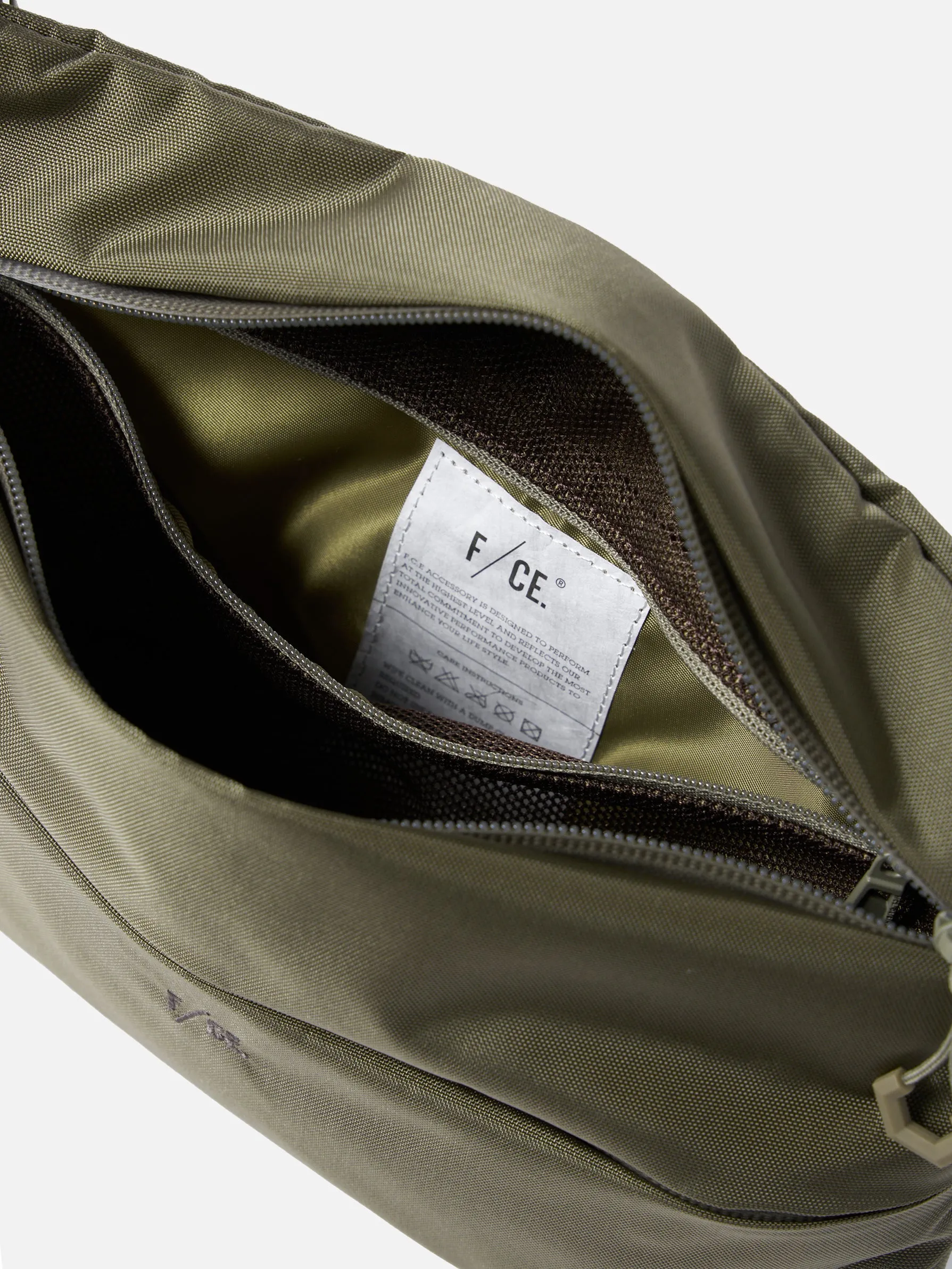 F/CE.® 420 re/cor Sacoche in Sage Green