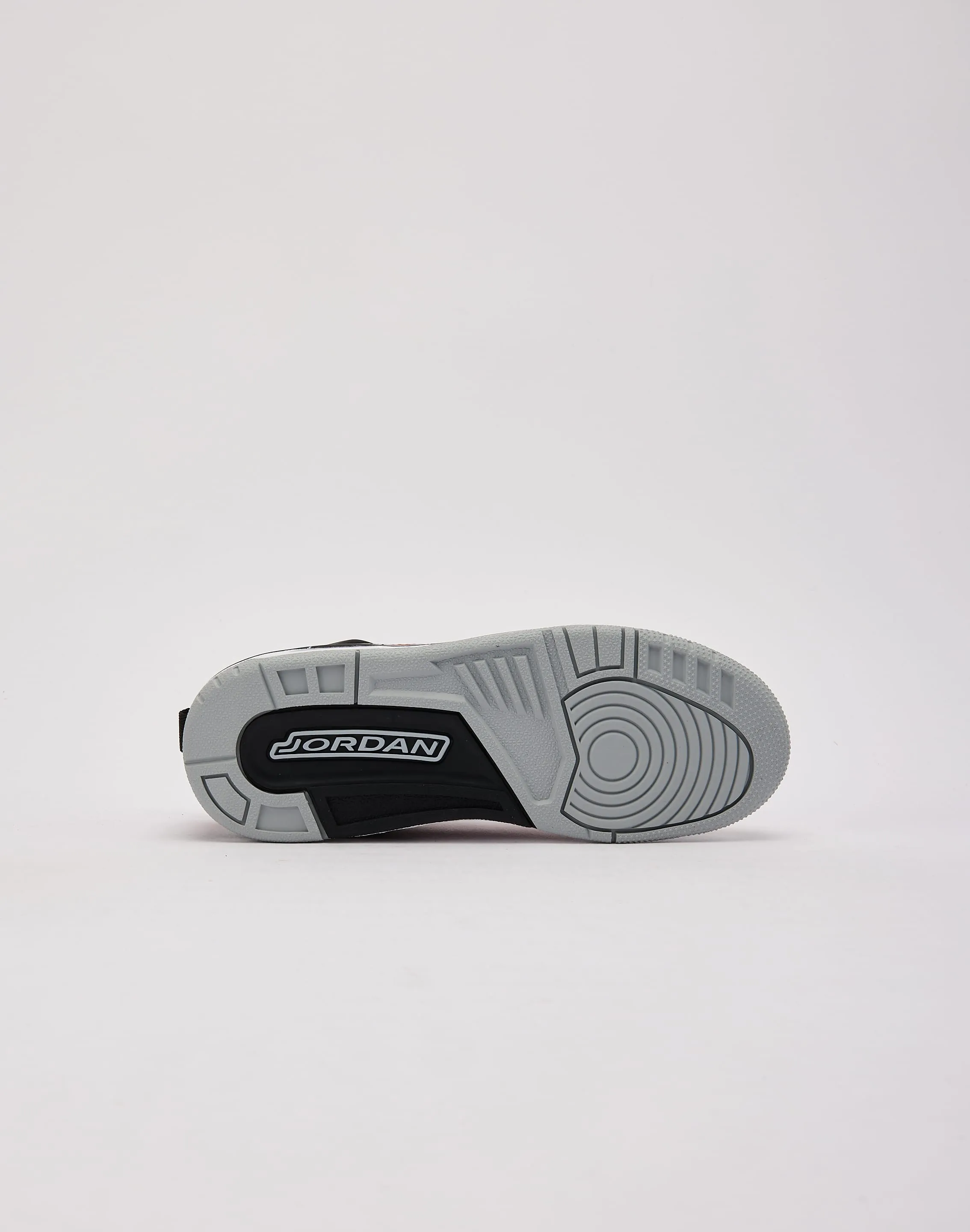 Jordan Spizike Low Grade-School
