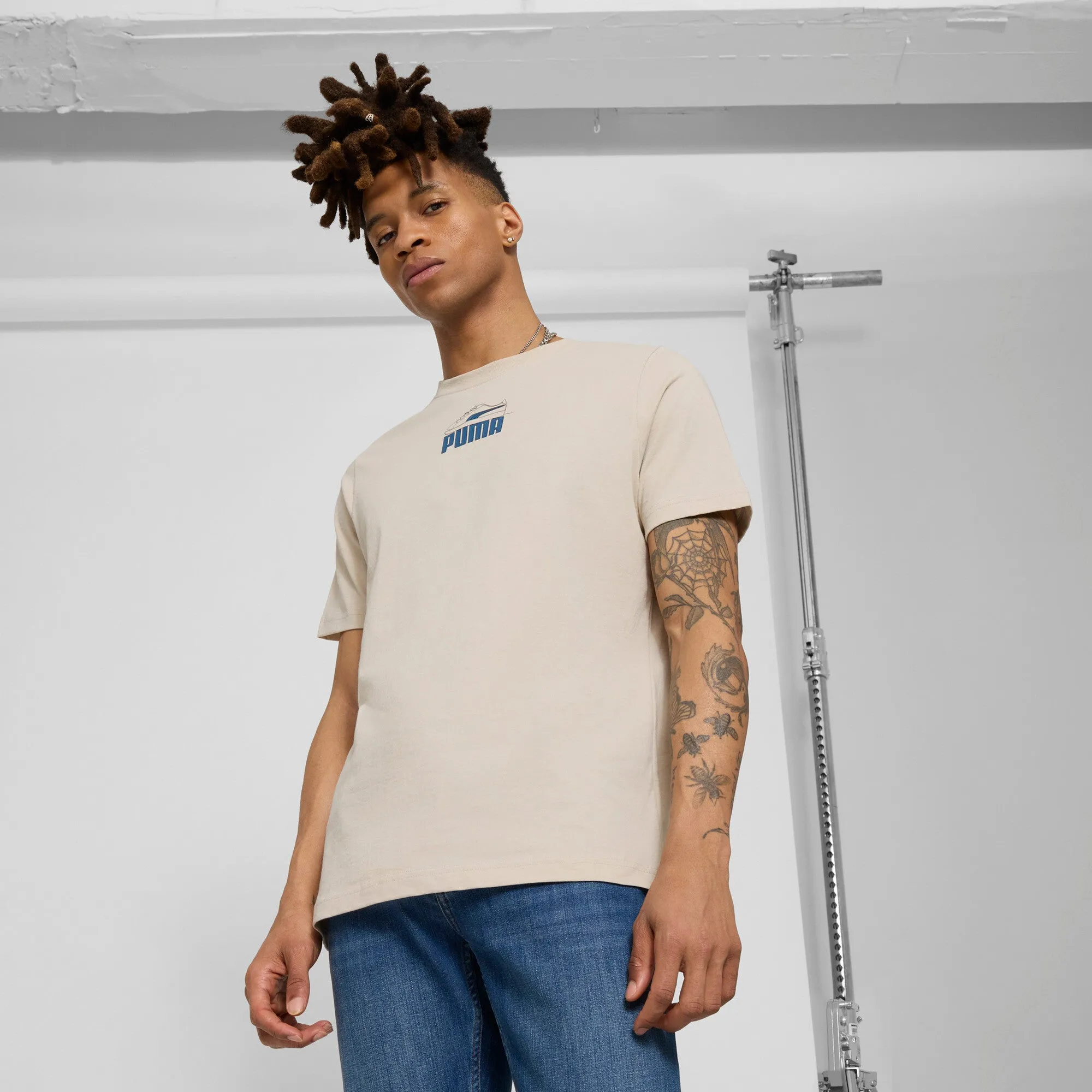 PUMA Men's GRAPHICS Shoe Tee